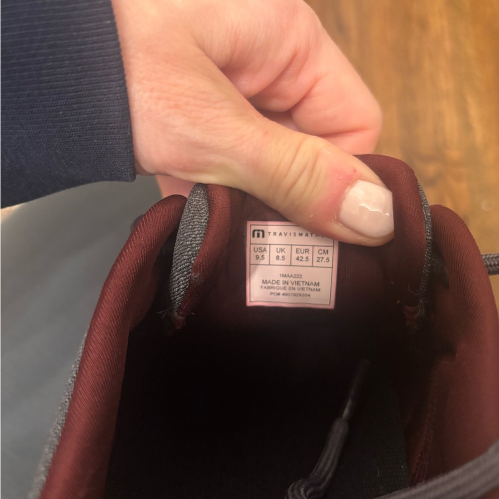 NWT Men’s Travis Mathew The Daily II Woven: Charcoal and Burgundy Sneakers - Picture 8 of 12